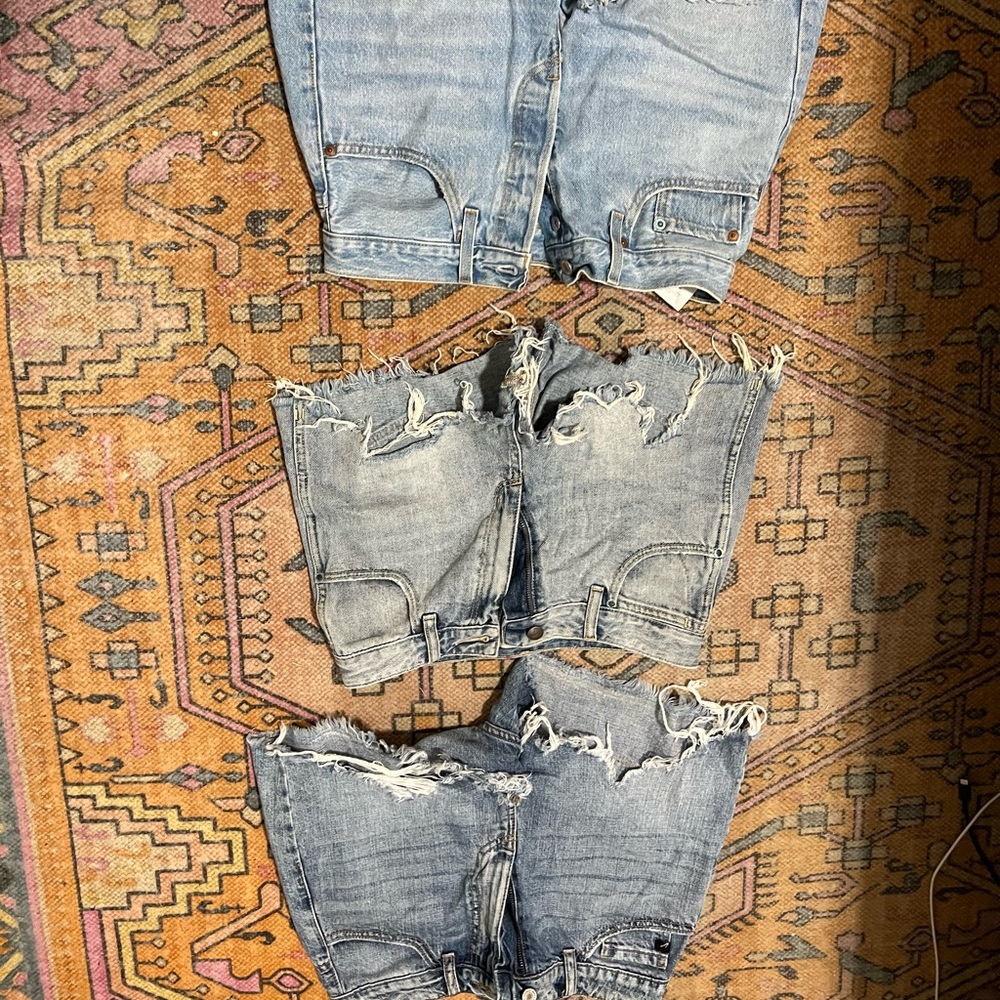 Levi & Wrangler Jean shorts - size 26